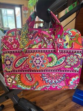 NWOT Vera Bradley Paisley Quilted Hanging Organizer